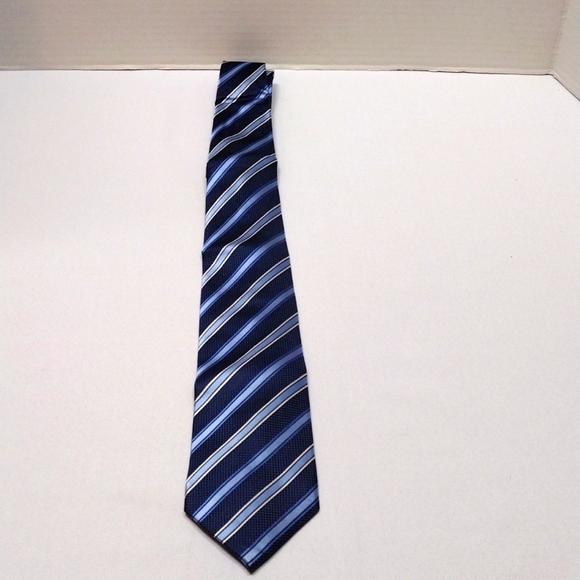 Stafford Performance Multiple Shades of Blue Diagonal Stripes NT#33 - Picture 1 of 13